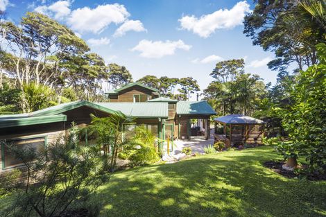 Photo of property in 30 Cochran Road, Oratia, Auckland, 0604