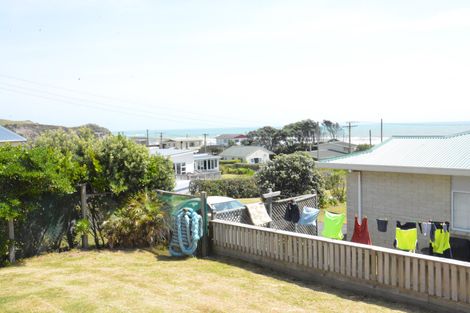 Photo of property in 5 Tokopapa Street, Mokau, 4376