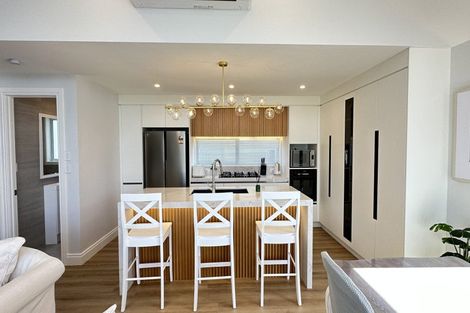 Photo of property in 7b Garadice Road, Rothesay Bay, Auckland, 0630