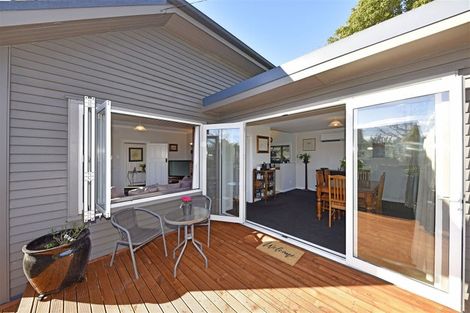 Photo of property in 104 Condell Avenue, Papanui, Christchurch, 8053