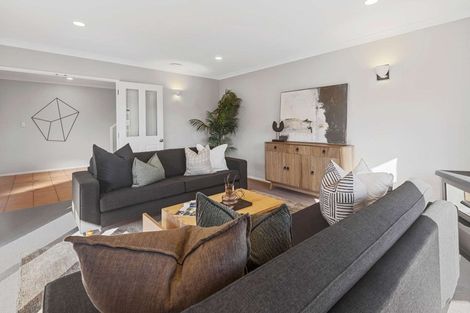 Photo of property in 6 Fencourt Place, Rototuna North, Hamilton, 3210