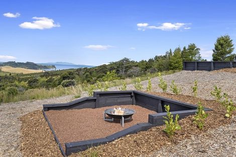 Photo of property in 229 Hillcrest Road, Wainui, 0931