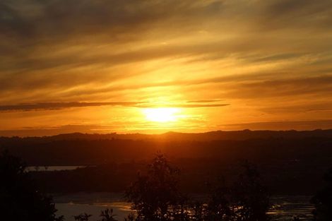 Photo of property in 4 Mayall Avenue, Beach Haven, Auckland, 0626