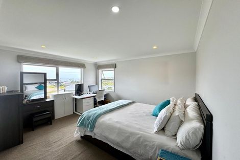 Photo of property in 15 Tuatini Place, Long Bay, Auckland, 0630