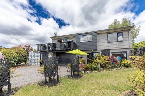 Photo of property in 10 Rowena Crescent, Motuoapa, Turangi, 3382