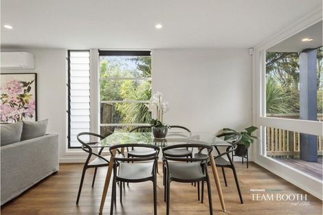 Photo of property in 2/22 Rangatira Road, Birkenhead, Auckland, 0626