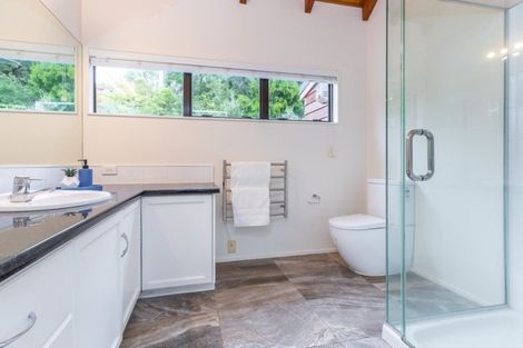 Photo of property in 16 Homewood Place, Chatswood, Auckland, 0626