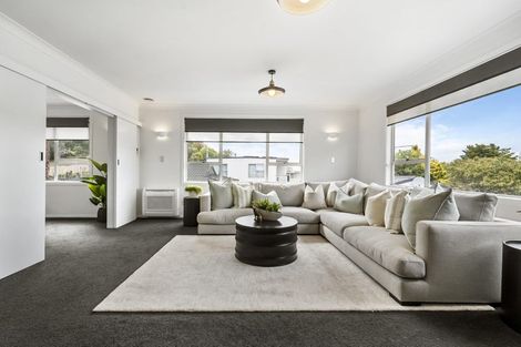 Photo of property in 53 Lynden Avenue, Hillcrest, Auckland, 0627