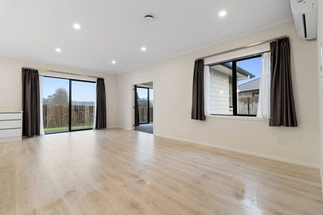 Photo of property in 11 Waikaka Place, Rototuna North, Hamilton, 3210