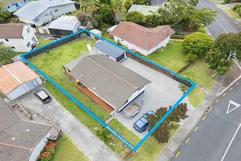 Photo of property in 1 Devonshire Road, Unsworth Heights, Auckland, 0632