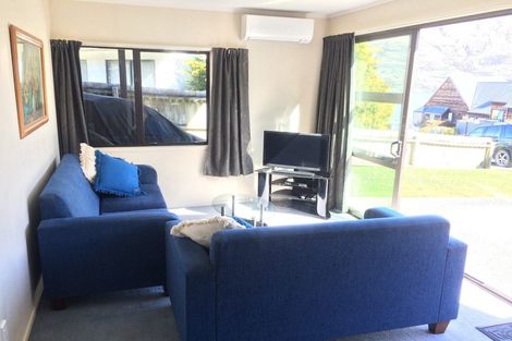 Photo of property in 25 Sainsbury Road, Fernhill, Queenstown, 9300