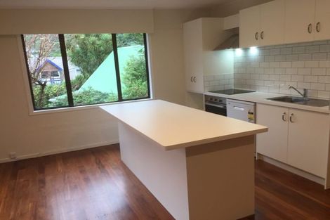 Photo of property in 132 Parkvale Road, Karori, Wellington, 6012