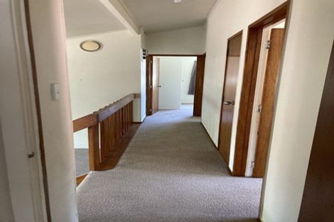 Photo of property in 102 Kemp Road, Massey, Auckland, 0614