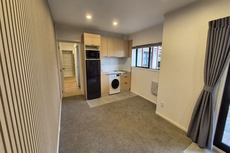 Photo of property in 27 Hebe Place, Birkenhead, Auckland, 0626