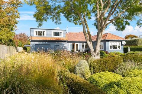 Photo of property in 72 Aorangi Road, Bryndwr, Christchurch, 8053
