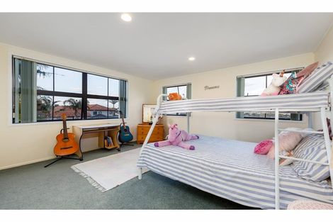 Photo of property in 16 San Lorenzo Rise, Henderson, Auckland, 0612