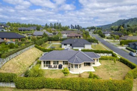 Photo of property in 12 Opal Avenue, Timberlea, Upper Hutt, 5018