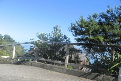 Photo of property in 5 Latham Road, York Bay, Lower Hutt, 5013