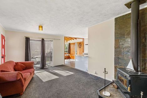 Photo of property in 121 Weraroa Road, Waverley, 4510