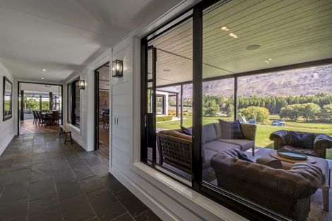 Photo of property in 11 Dalgleish Lane, Arrowtown, Queenstown, 9371