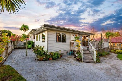 Photo of property in 31 Sturm Avenue, Massey, Auckland, 0614