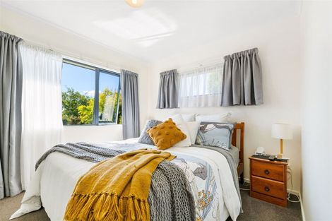 Photo of property in 5 Kemp Road, Massey, Auckland, 0614
