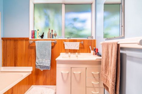 Photo of property in 48 Westmere Place, Manapouri, 9679