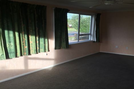 Photo of property in 27 Fuchsia Avenue, Pukete, Hamilton, 3200