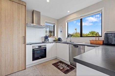 Photo of property in 44b Waikite Road, Welcome Bay, Tauranga, 3112