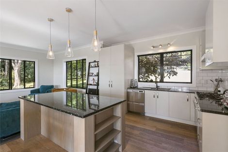 Photo of property in 251 Kaipara Road, Papakura, 2582