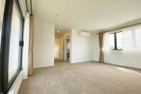 Photo of property in 37a Forrest Hill Road, Milford, Auckland, 0620