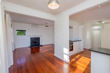 Photo of property in 180 Te Moana Road, Waikanae, 5036