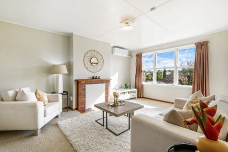 Photo of property in 6 Moa Street, Belmont, Auckland, 0622