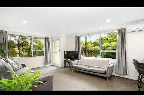 Photo of property in 2/15a Glen Road, Stokes Valley, Lower Hutt, 5019