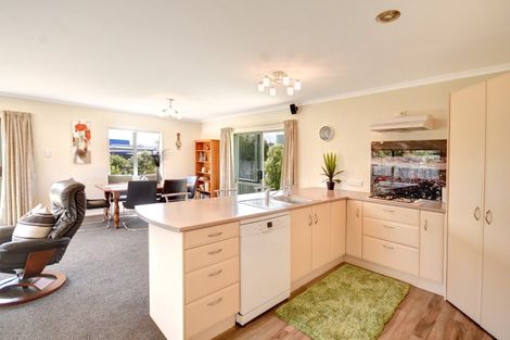 Photo of property in 8 Sandown Street, Waihola, Milton, 9073