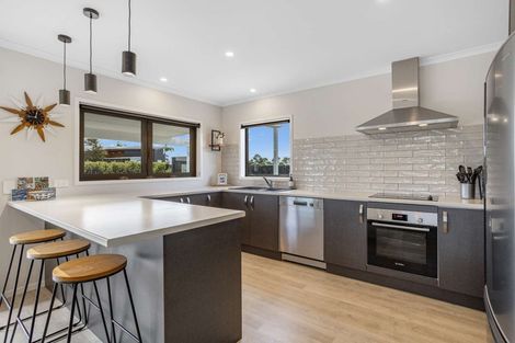 Photo of property in 139 Rangiora Crescent, Matarangi, Whitianga, 3592