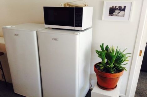 Photo of property in 87a Seatoun Heights Road, Seatoun, Wellington, 6022