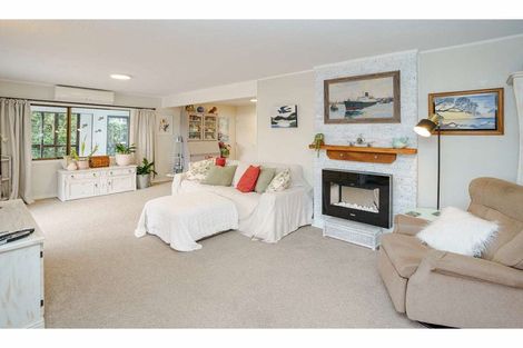 Photo of property in 87 Doves Bay Road, Kerikeri, 0294