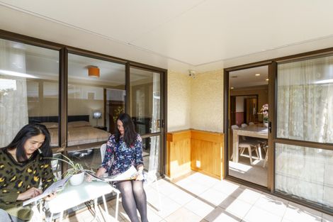Photo of property in 8a Palm Avenue, Hokowhitu, Palmerston North, 4410