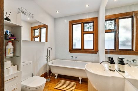 Photo of property in 14 Mccormacks Bay Road, Mount Pleasant, Christchurch, 8081