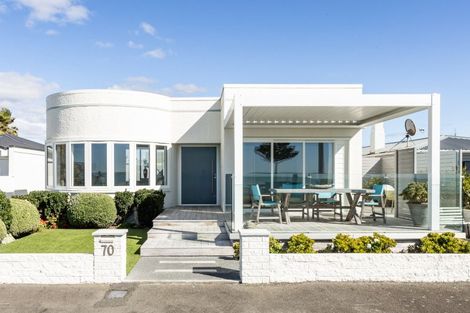Photo of property in 70 The Esplanade, Westshore, Napier, 4110