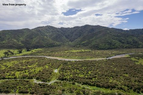 Photo of property in 495 Coast Road, Wainuiomata Coast, Wainuiomata, 5373