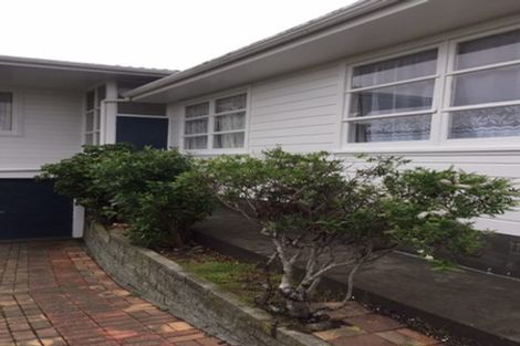 Photo of property in 15 Bancroft Terrace, Newlands, Wellington, 6037