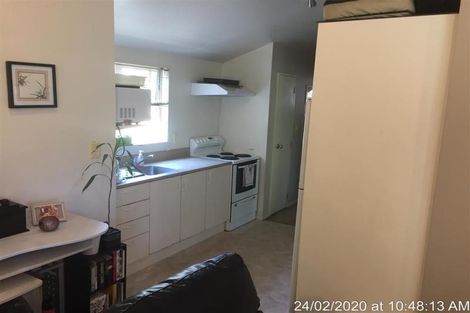 Photo of property in 86b Colwill Road, Massey, Auckland, 0614