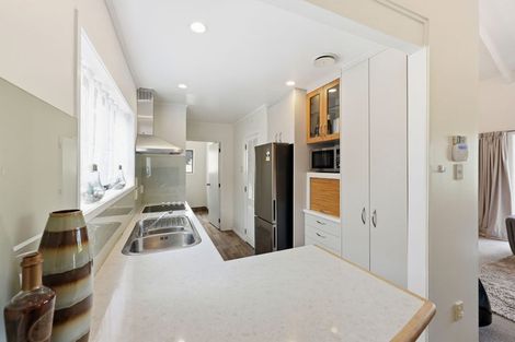 Photo of property in 2/30 Curacao Place, Half Moon Bay, Auckland, 2012