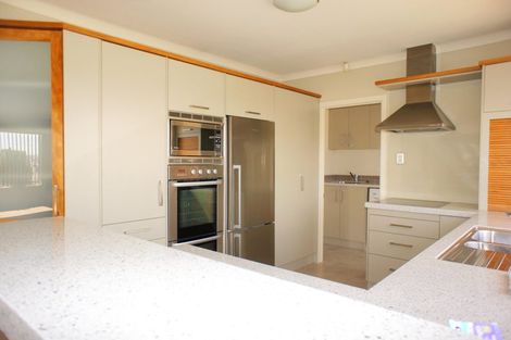 Photo of property in 1 Lewis Road, Pakuranga, Auckland, 2010