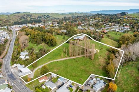 Photo of property in 104 High Street, Waipawa, 4210