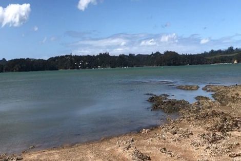 Photo of property in 18e Coutts Avenue, Paihia, 0200