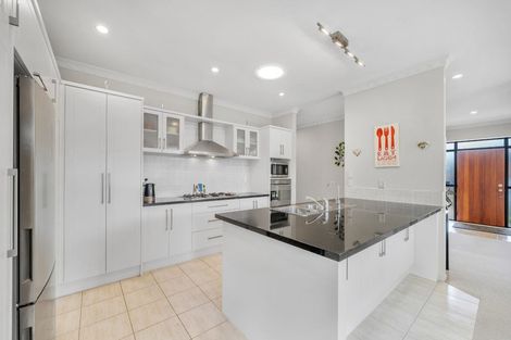 Photo of property in 16 Leafield Crescent, Henderson, Auckland, 0612