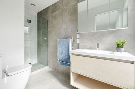 Photo of property in 2/2 Manning Street, Hamilton Central, Hamilton, 3204